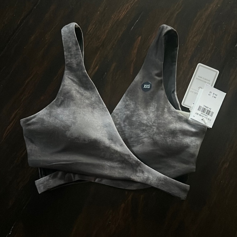 NWT * Gilly Hicks Black & Grey Go Recharge Sports Bra Size XXS